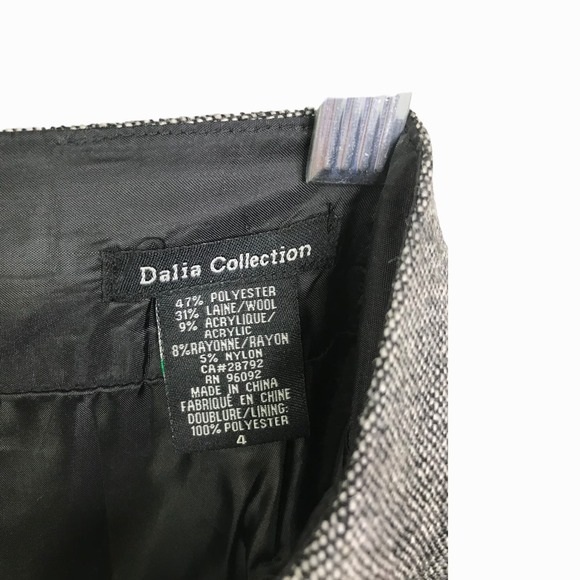 Dalia Collection Women's Pencil Skirt Tweed Gray Lined Belt Buckle Back Zip Sz 4 - Picture 2 of 7